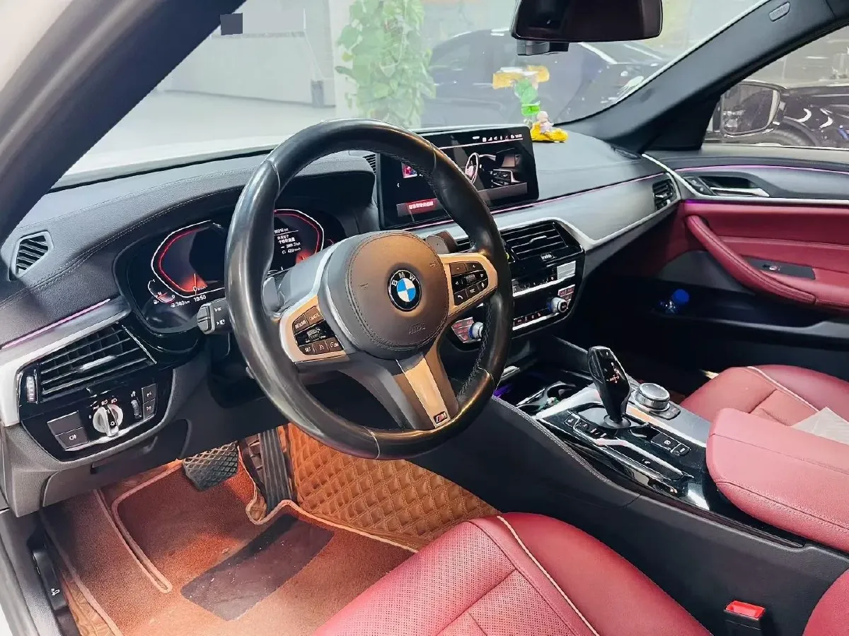2022 BMW 5 Series 2.0T 252HP L4 8AT,autocango,china used car exporter,china ev exporter,chinese used car exporter,chinese used ev exporter