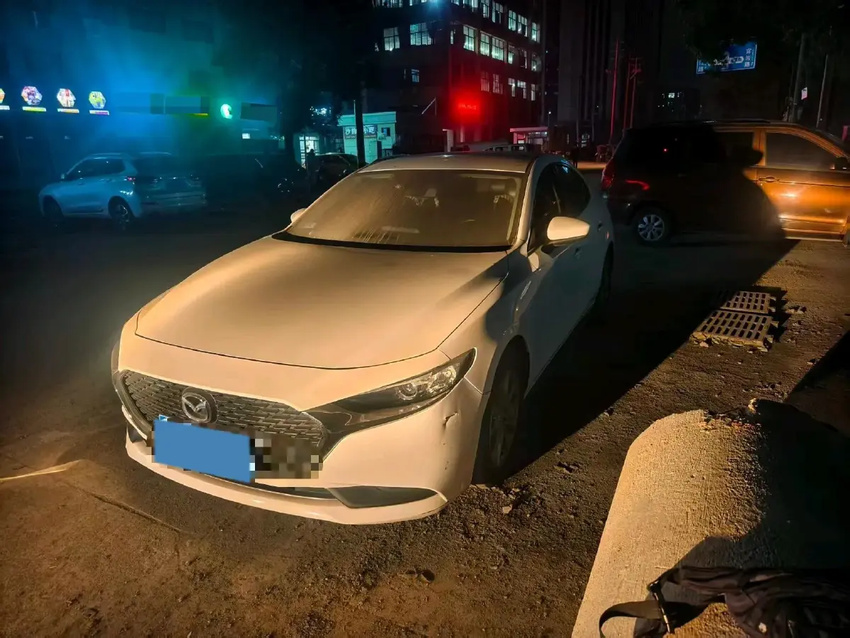 2021 Mazda 3 Axela 1.5L 117HP L4 6AT