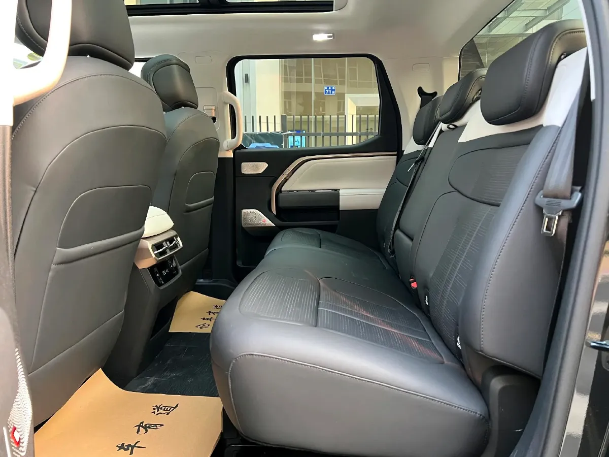 2025 MAXUS Interstellar X BEV 102.2KWH,autocango,china used car exporter,china ev exporter,chinese used car exporter,chinese used ev exporter