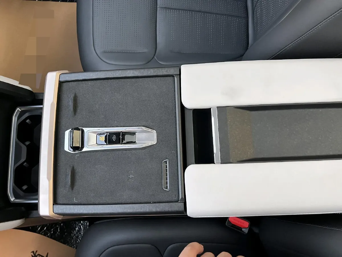 2025 MAXUS Interstellar X BEV 102.2KWH,autocango,china used car exporter,china ev exporter,chinese used car exporter,chinese used ev exporter