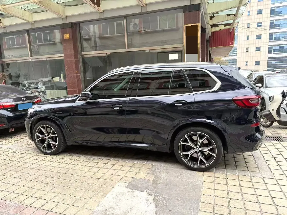 2021 BMW X5 3.0T 340HP L6 8AT,autocango,china used car exporter,china ev exporter,chinese used car exporter,chinese used ev exporter