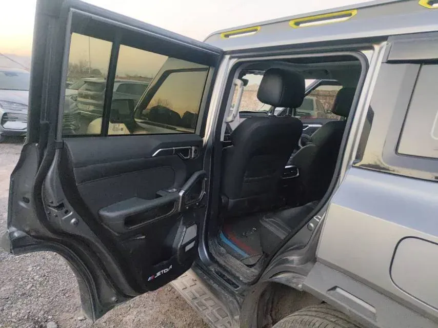 2024 Jetour ShanHai TravellerC-DM 1.5T 156HP L4 3DHT PHEV 26.7KWH,autocango,china used car exporter,china ev exporter,chinese used car exporter,chinese used ev exporter