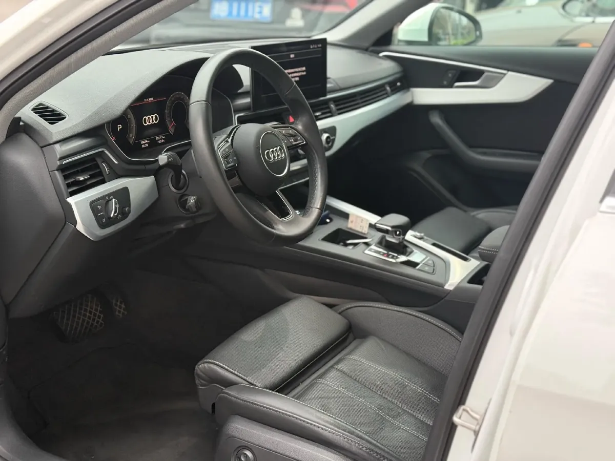 2020 Audi A4L 2.0T 150HP L4 7DCT,autocango,china used car exporter,china ev exporter,chinese used car exporter,chinese used ev exporter