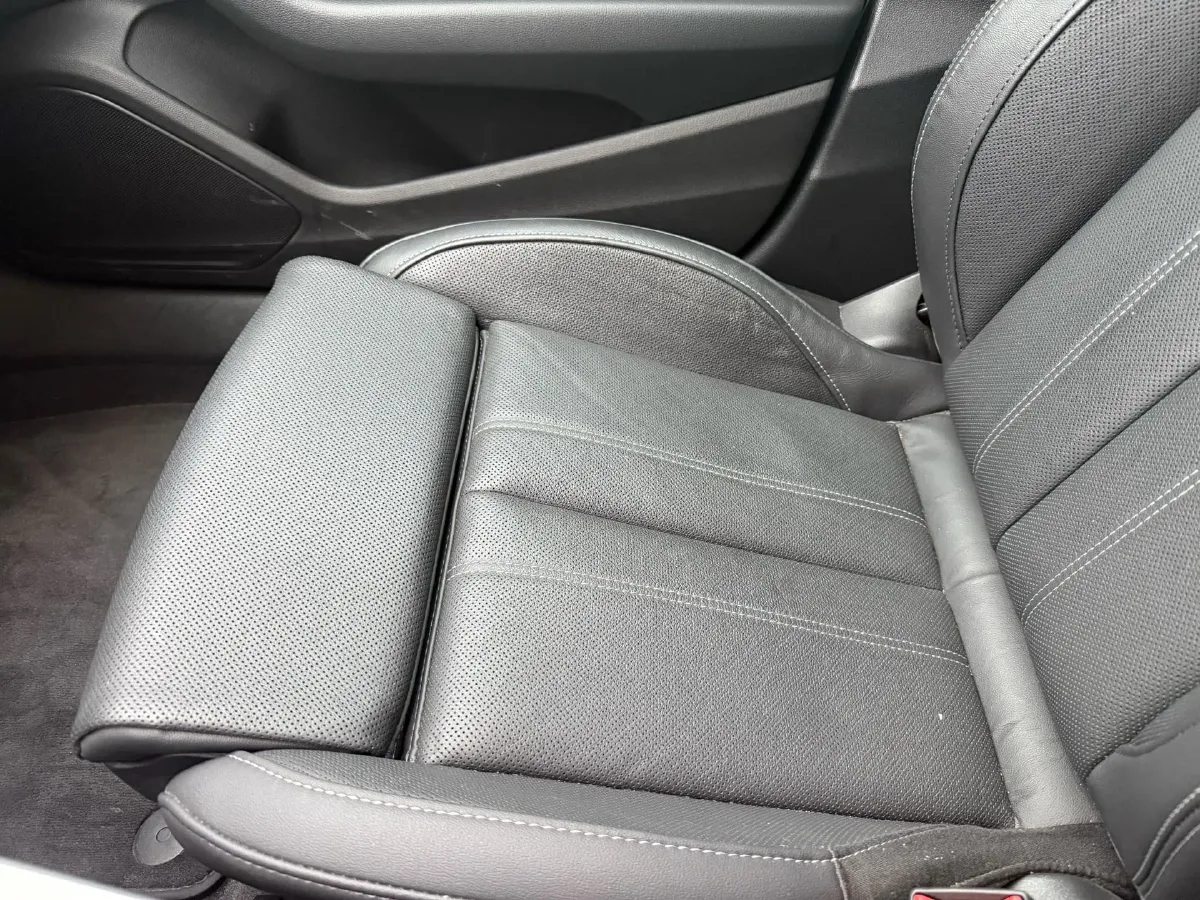 2020 Audi A4L 2.0T 150HP L4 7DCT,autocango,china used car exporter,china ev exporter,chinese used car exporter,chinese used ev exporter