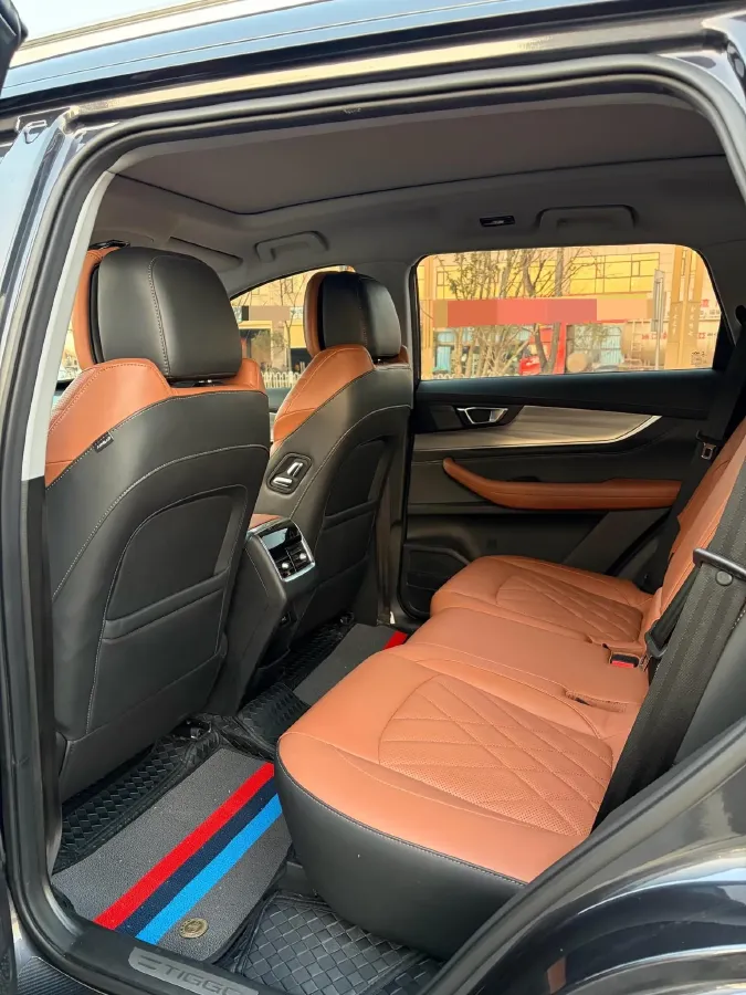 2021 Chery Tiggo 8 Plus 1.6T 197HP L4 7DCT,autocango,china used car exporter,china ev exporter,chinese used car exporter,chinese used ev exporter