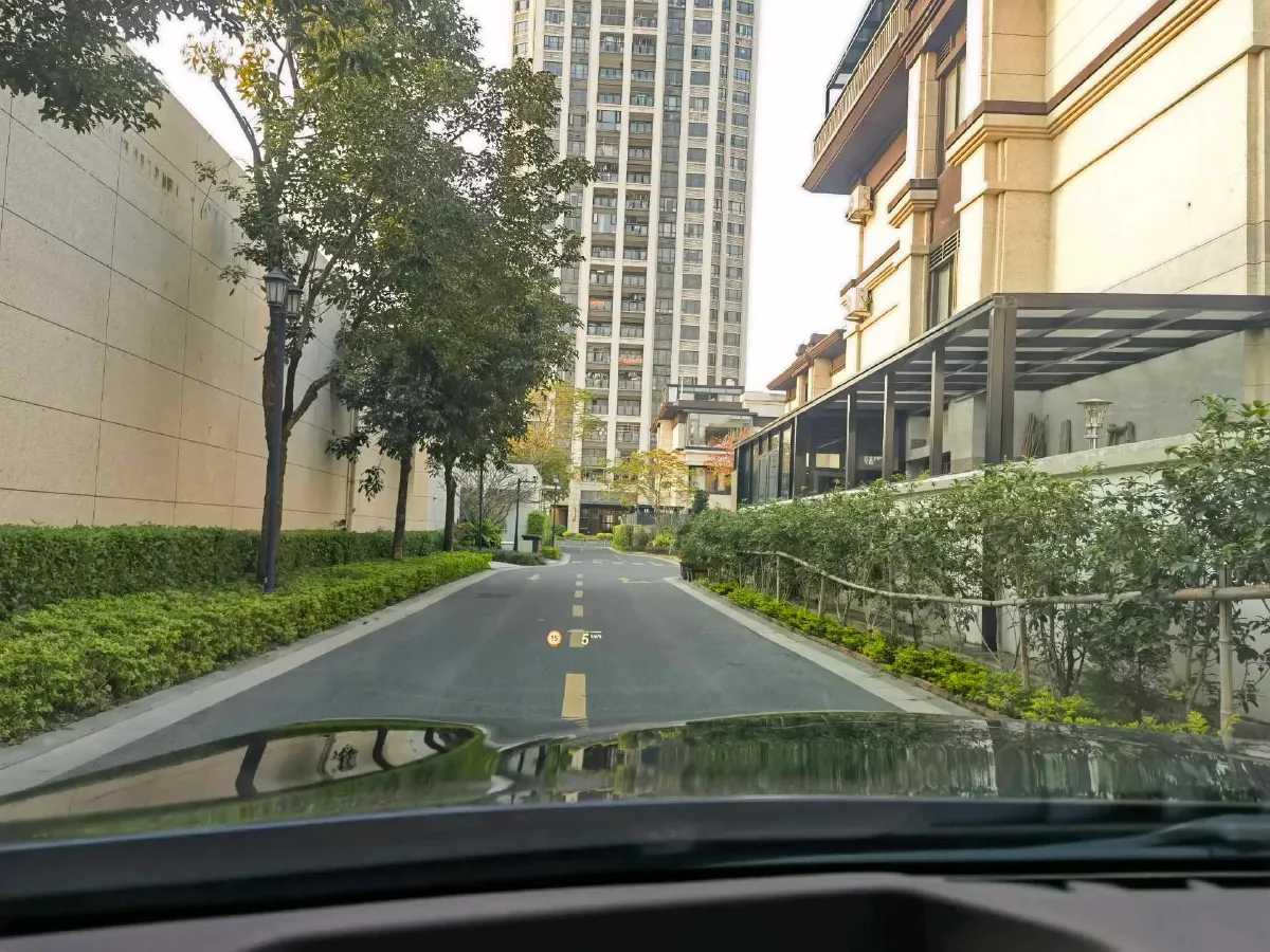 2023 BMW 5 Series 2.0T 245HP L4 8AT,autocango,china used car exporter,china ev exporter,chinese used car exporter,chinese used ev exporter