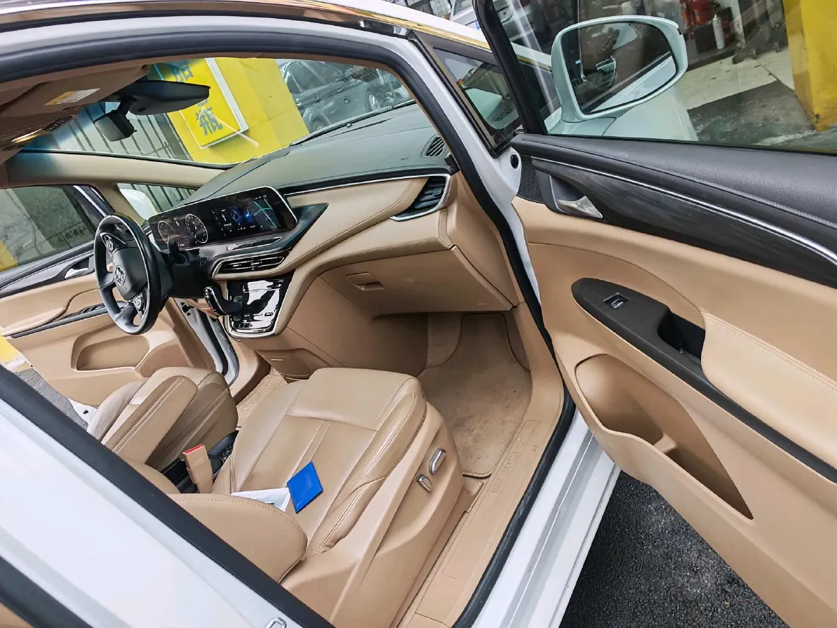 2021 Buick GL8 2.0T 237HP L4 9AT,autocango,china used car exporter,china ev exporter,chinese used car exporter,chinese used ev exporter