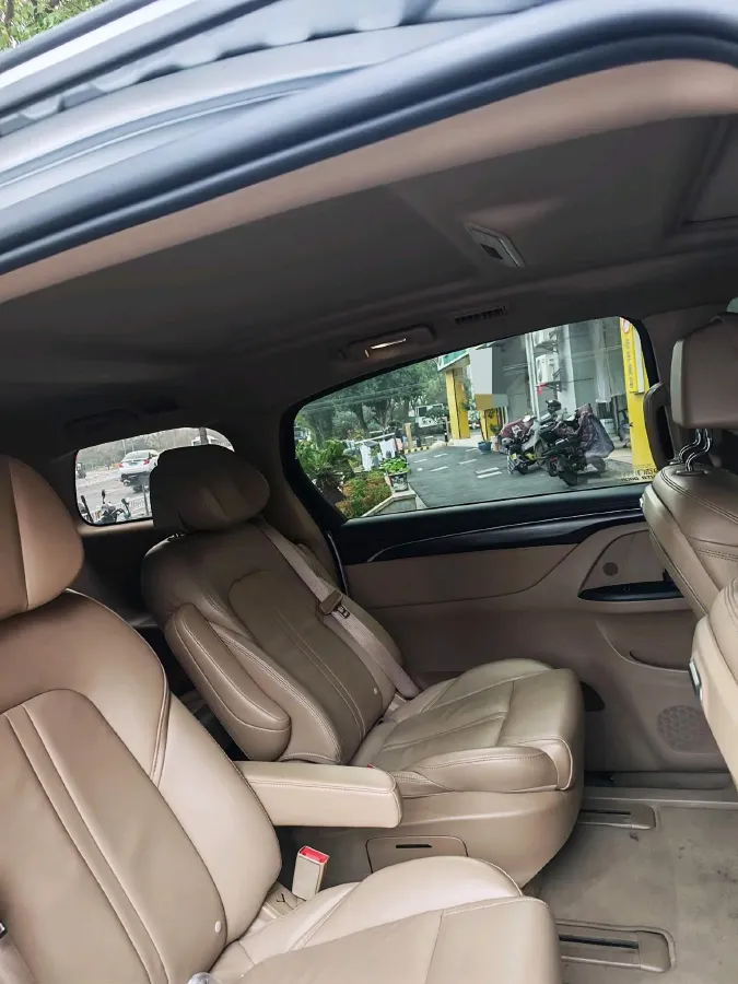 2021 Buick GL8 2.0T 237HP L4 9AT,autocango,china used car exporter,china ev exporter,chinese used car exporter,chinese used ev exporter