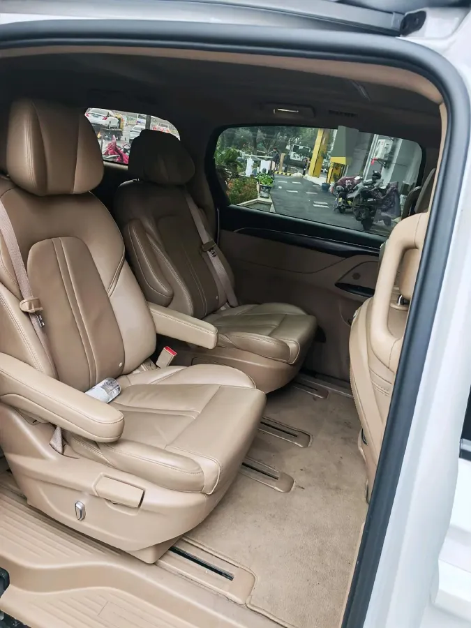 2021 Buick GL8 2.0T 237HP L4 9AT,autocango,china used car exporter,china ev exporter,chinese used car exporter,chinese used ev exporter