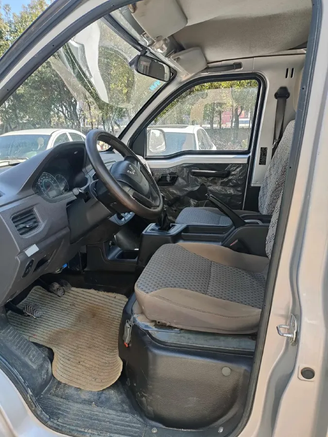 2017 Zotye T300 1.5L 112HP L4 5MT,autocango,china used car exporter,china ev exporter,chinese used car exporter,chinese used ev exporter