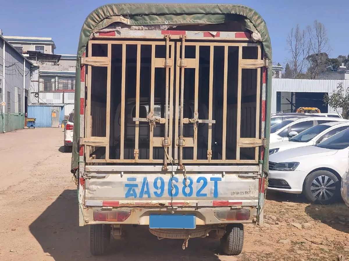 2017 Zotye T300 1.5L 112HP L4 5MT,autocango,china used car exporter,china ev exporter,chinese used car exporter,chinese used ev exporter