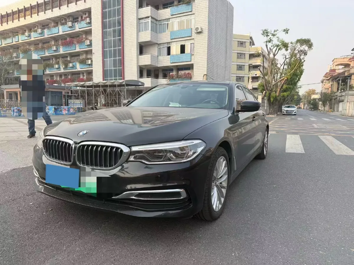 2020 BMW 5 Series 2.0T 184HP L4 8AT PHEV 17.7KWH,autocango,china used car exporter,china ev exporter,chinese used car exporter,chinese used ev exporter