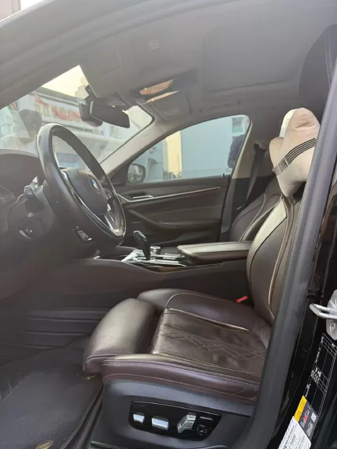 2020 BMW 5 Series 2.0T 184HP L4 8AT PHEV 17.7KWH,autocango,china used car exporter,china ev exporter,chinese used car exporter,chinese used ev exporter