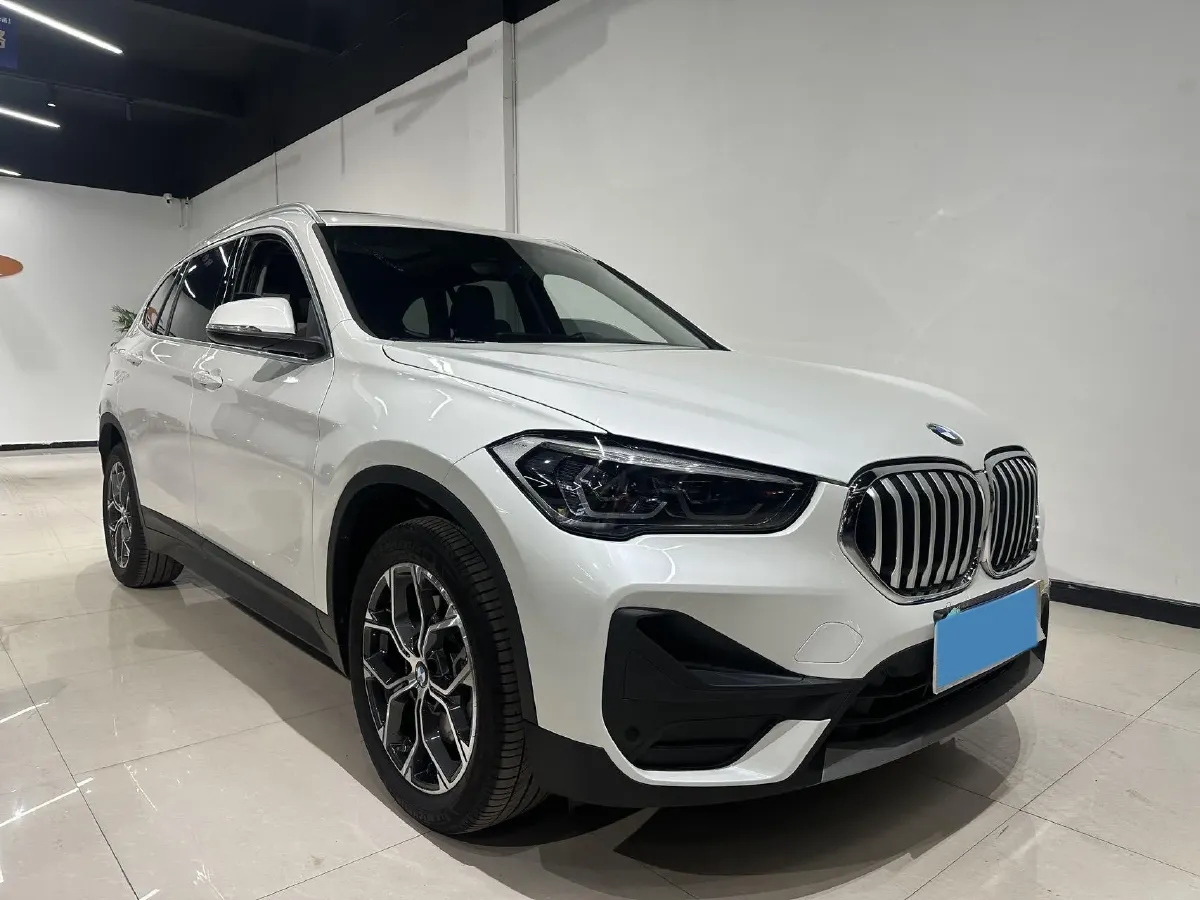 2022 BMW X1 2.0T 192HP L4 7DCT,autocango,china used car exporter,china ev exporter,chinese used car exporter,chinese used ev exporter