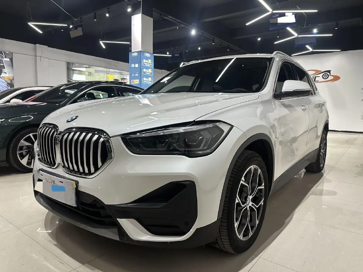 2022 BMW X1 2.0T 192HP L4 7DCT