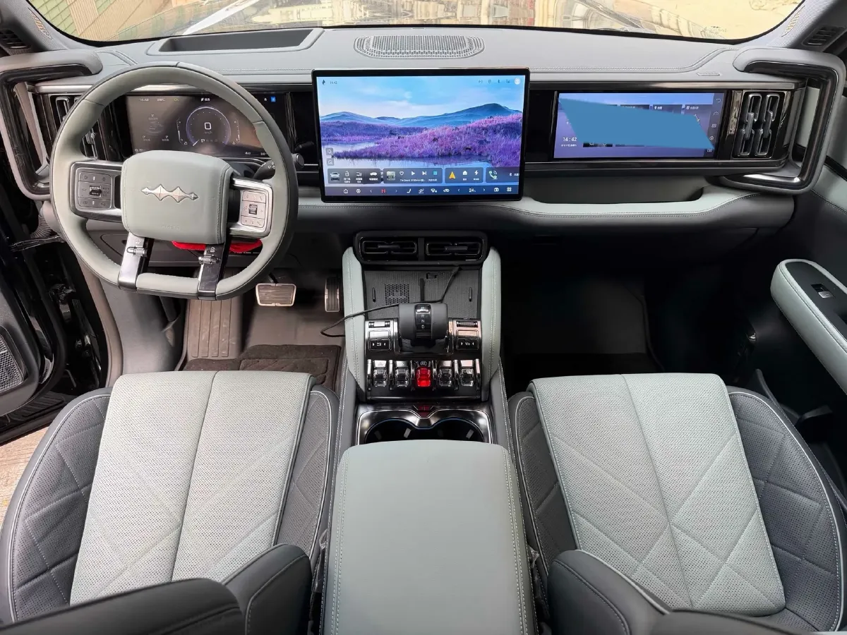 2025 FangChengBao Bao 5 1.5T 194HP L4 E-CVT PHEV 31.8KWH,autocango,china used car exporter,china ev exporter,chinese used car exporter,chinese used ev exporter