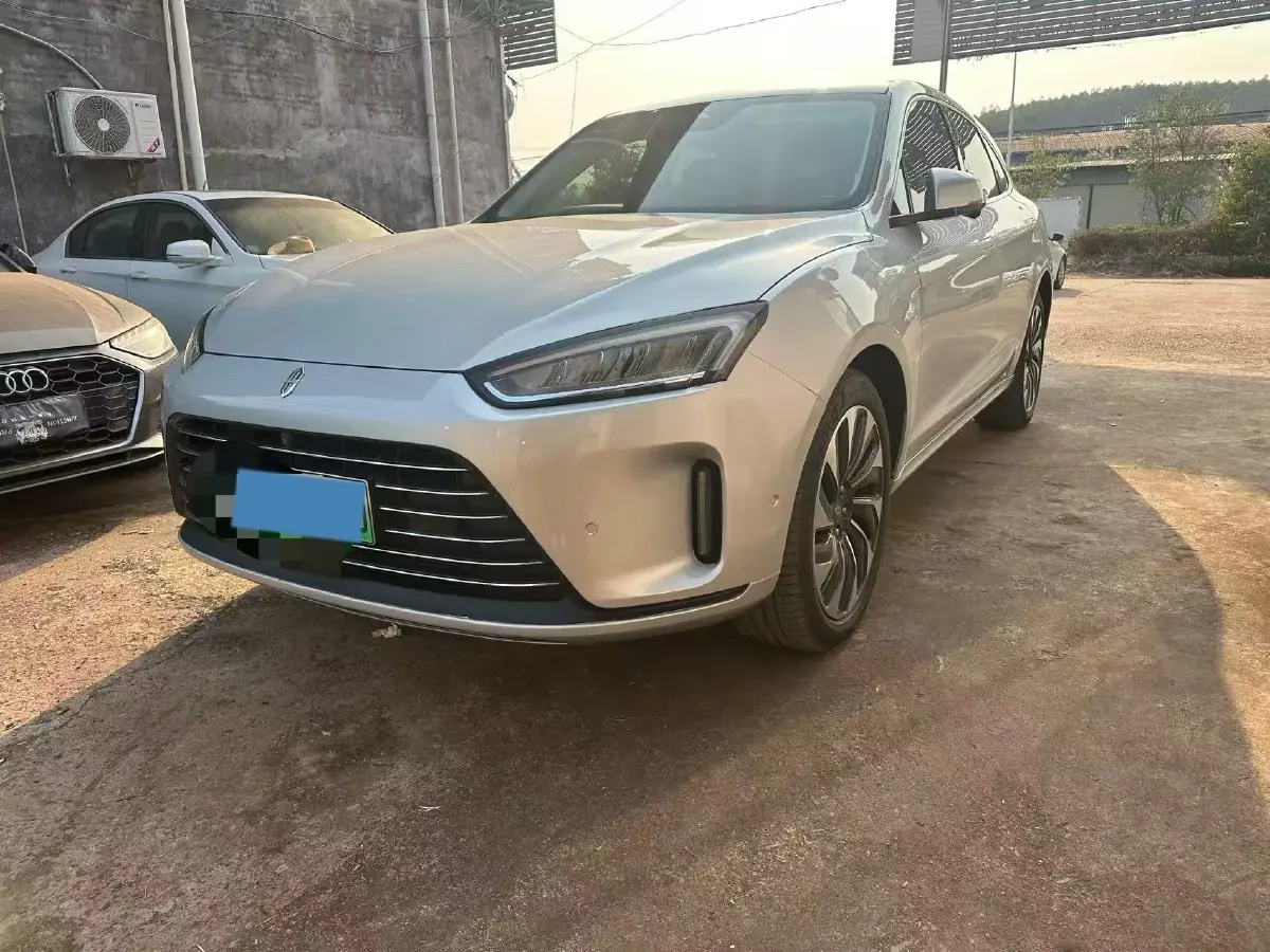 2022 Isuzu Mu-X 2.0T 220HP L4 8AT