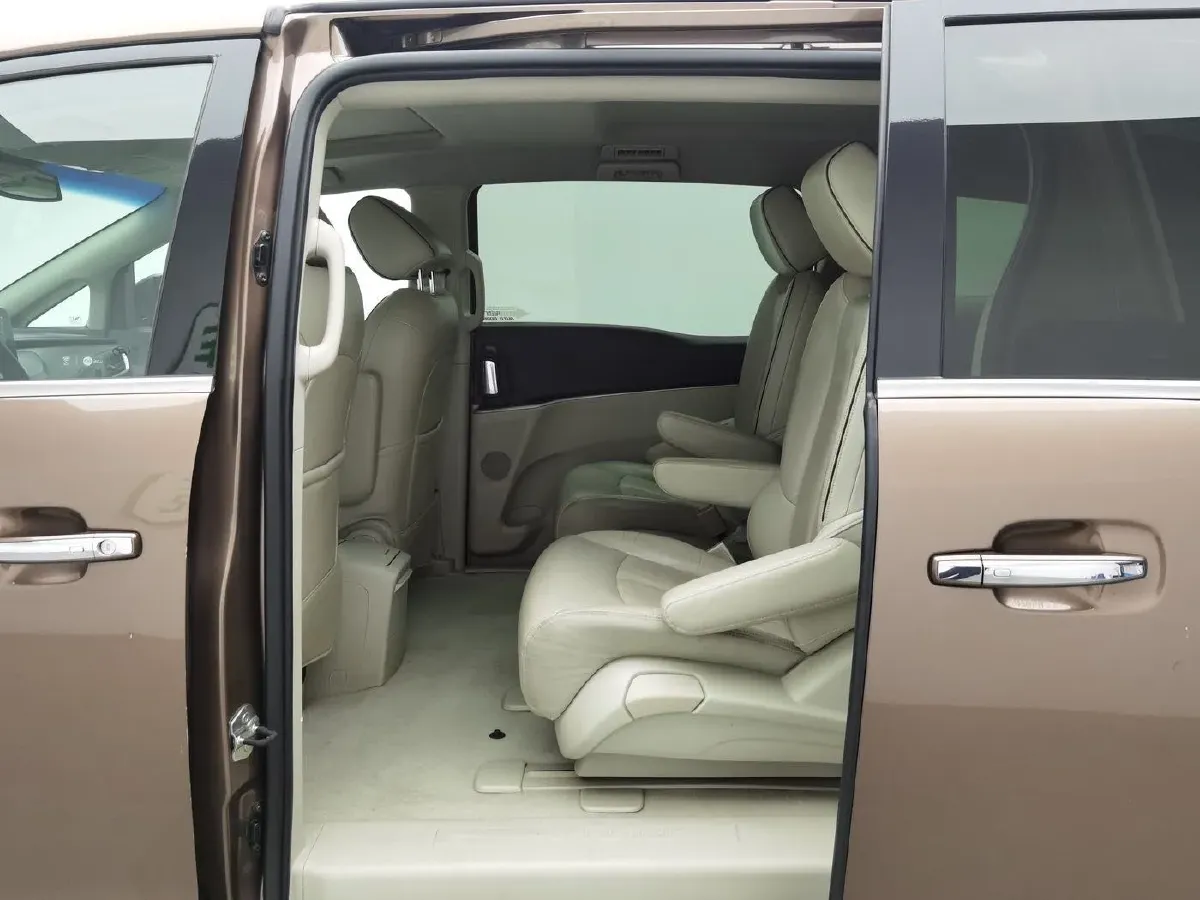 2021 Buick GL8 2.0T 237HP L4 9AT,autocango,china used car exporter,china ev exporter,chinese used car exporter,chinese used ev exporter