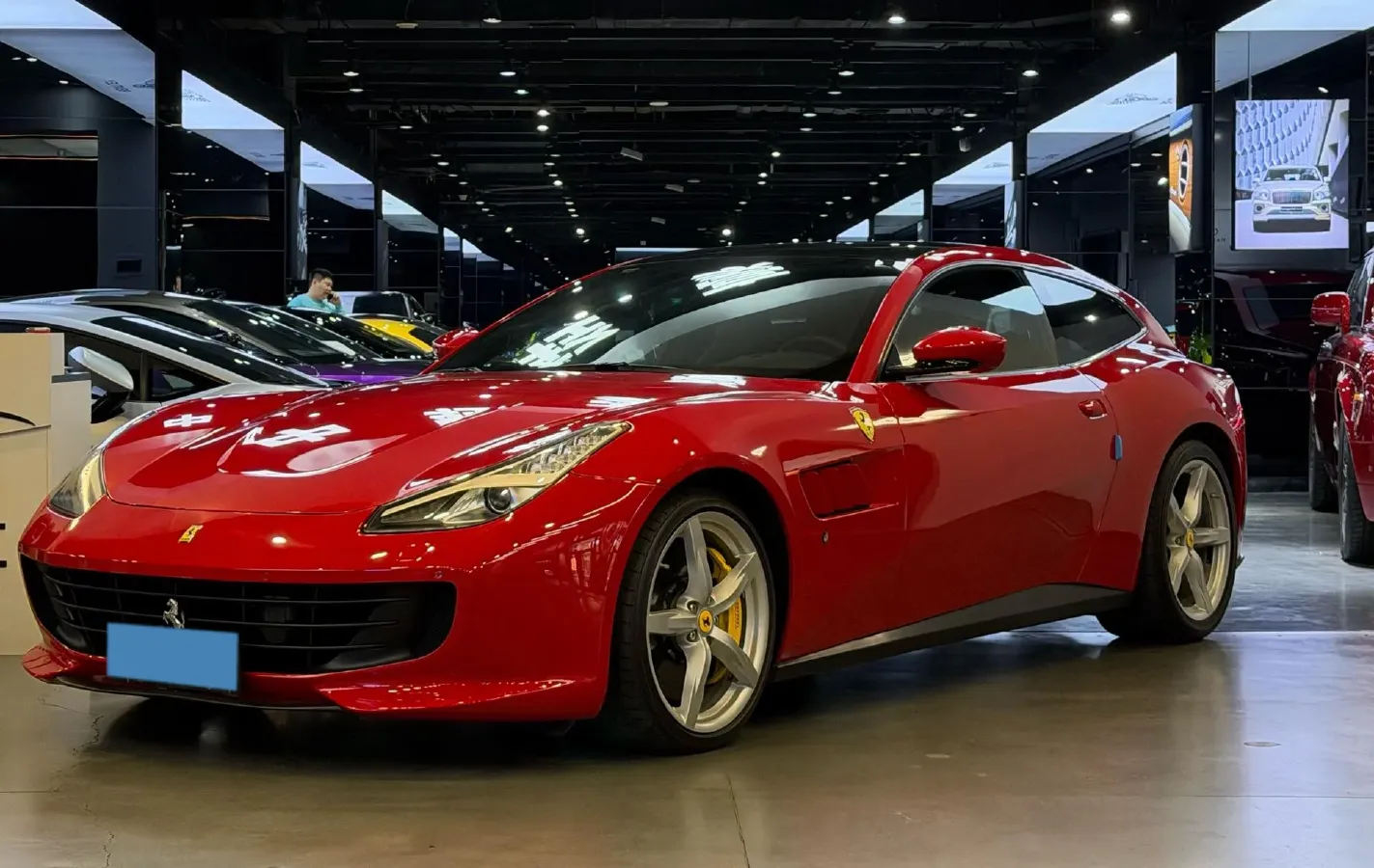 2017 Ferrari GTC4 Lusso 3.9T 609HP V8 7DCT,autocango,china used car exporter,china ev exporter,chinese used car exporter,chinese used ev exporter
