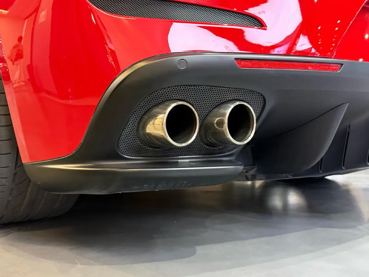 2017 Ferrari GTC4 Lusso 3.9T 609HP V8 7DCT,autocango,china used car exporter,china ev exporter,chinese used car exporter,chinese used ev exporter