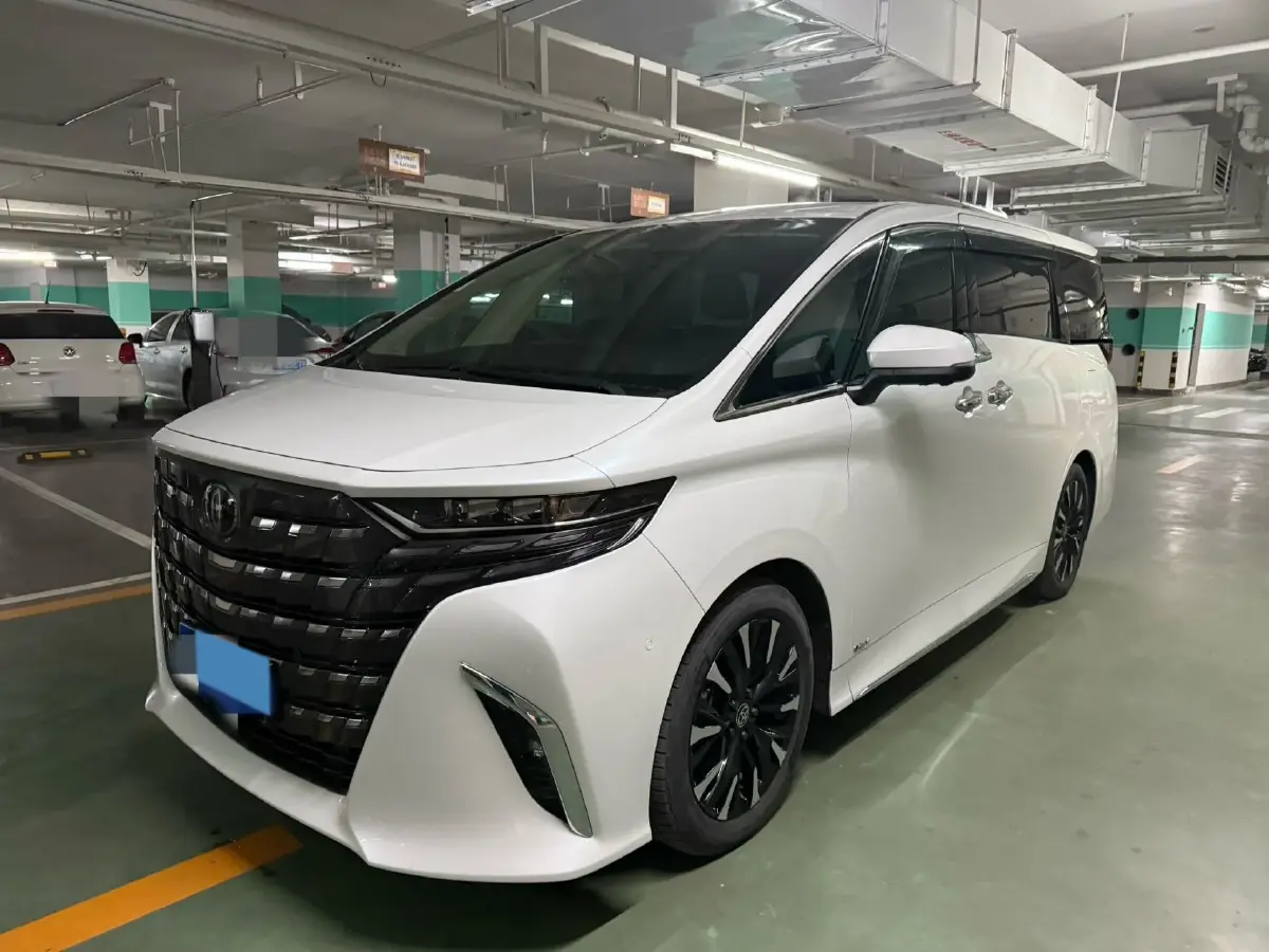 2024 Toyota Alphard 2.5L 190HP L4 E-CVT Hybrid