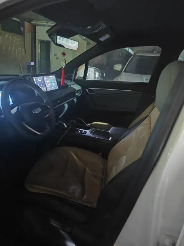 2023 Geely Okavango L 2.0T 218HP L4 7DCT,autocango,china used car exporter,china ev exporter,chinese used car exporter,chinese used ev exporter