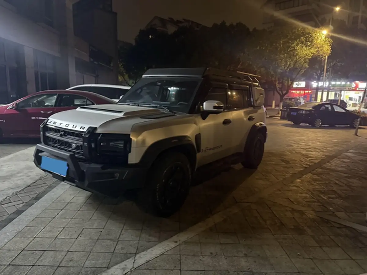 2024 Jetour Traveller 2.0T 254HP L4 7DCT