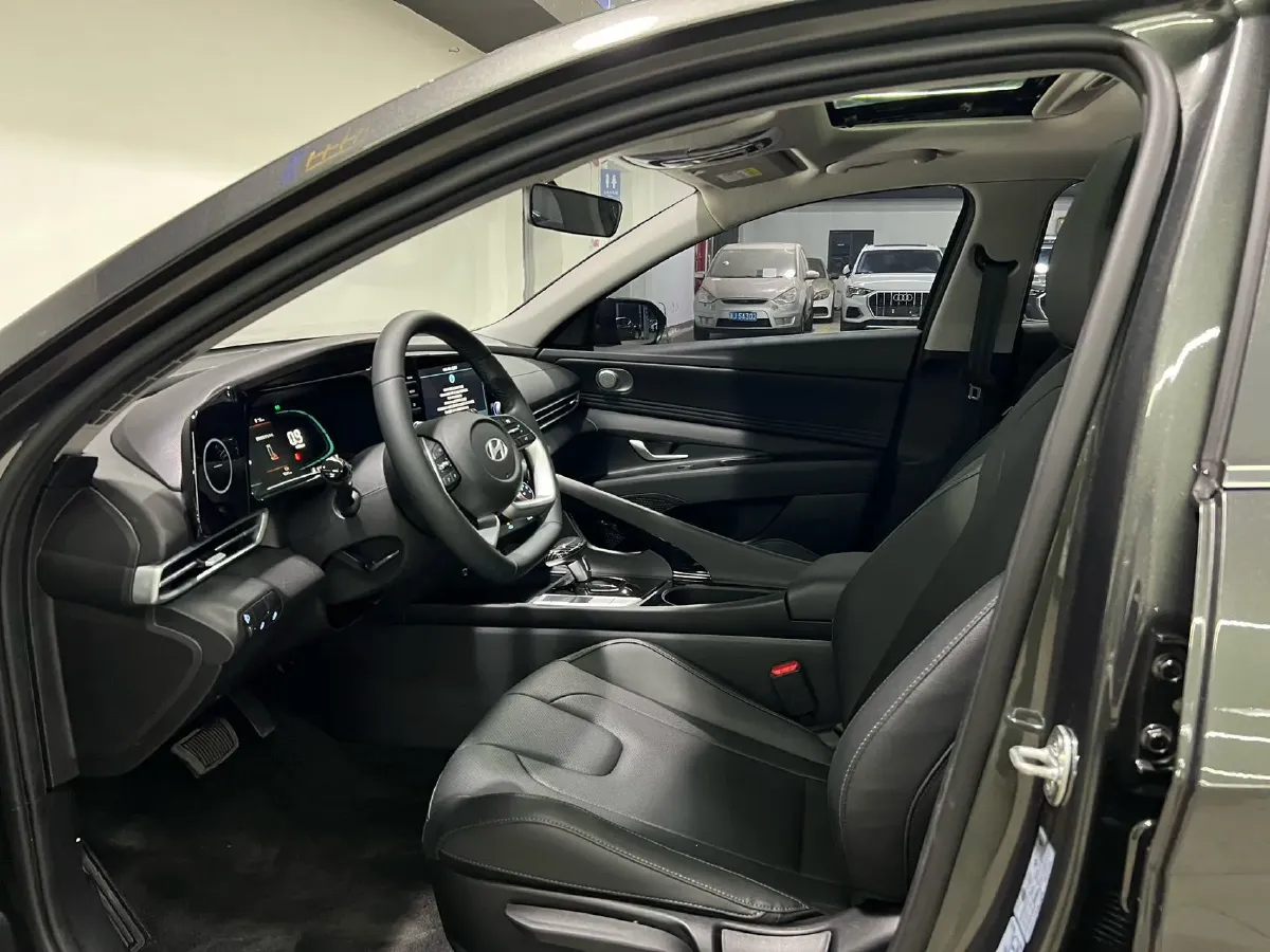 2023 Hyundai Elantra 1.5L 115HP L4 CVT,autocango,china used car exporter,china ev exporter,chinese used car exporter,chinese used ev exporter