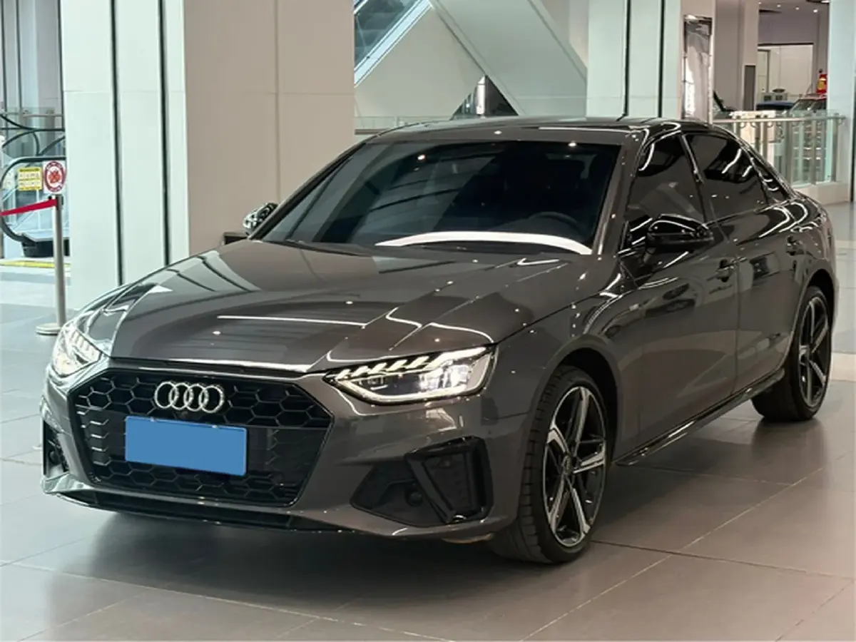 2024 Audi A4L 2.0T 190HP L4 7DCT