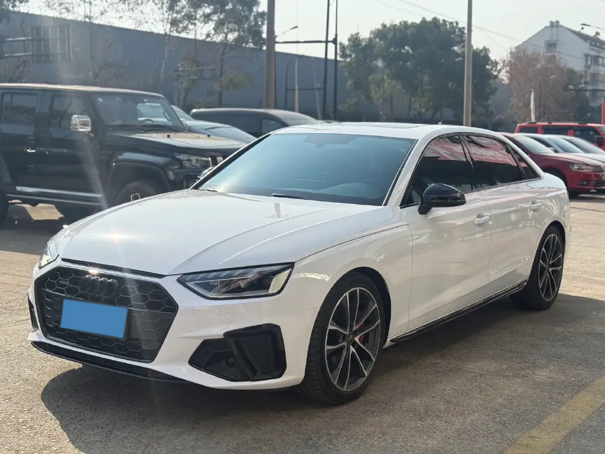 2022 Audi A4L 2.0T 252HP L4 7DCT