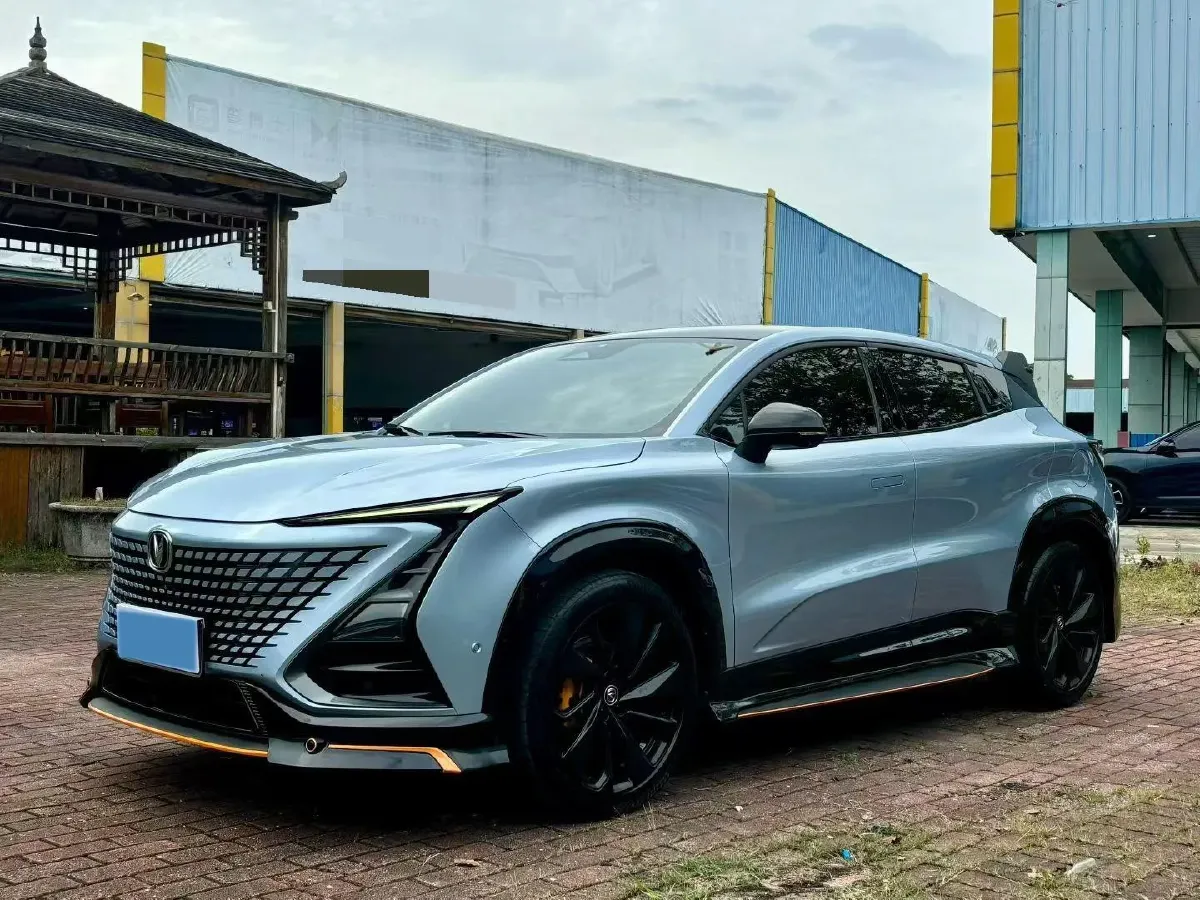 2022 ChangAn UNI-T 1.5T 188HP L4 7DCT,autocango,china used car exporter,china ev exporter,chinese used car exporter,chinese used ev exporter