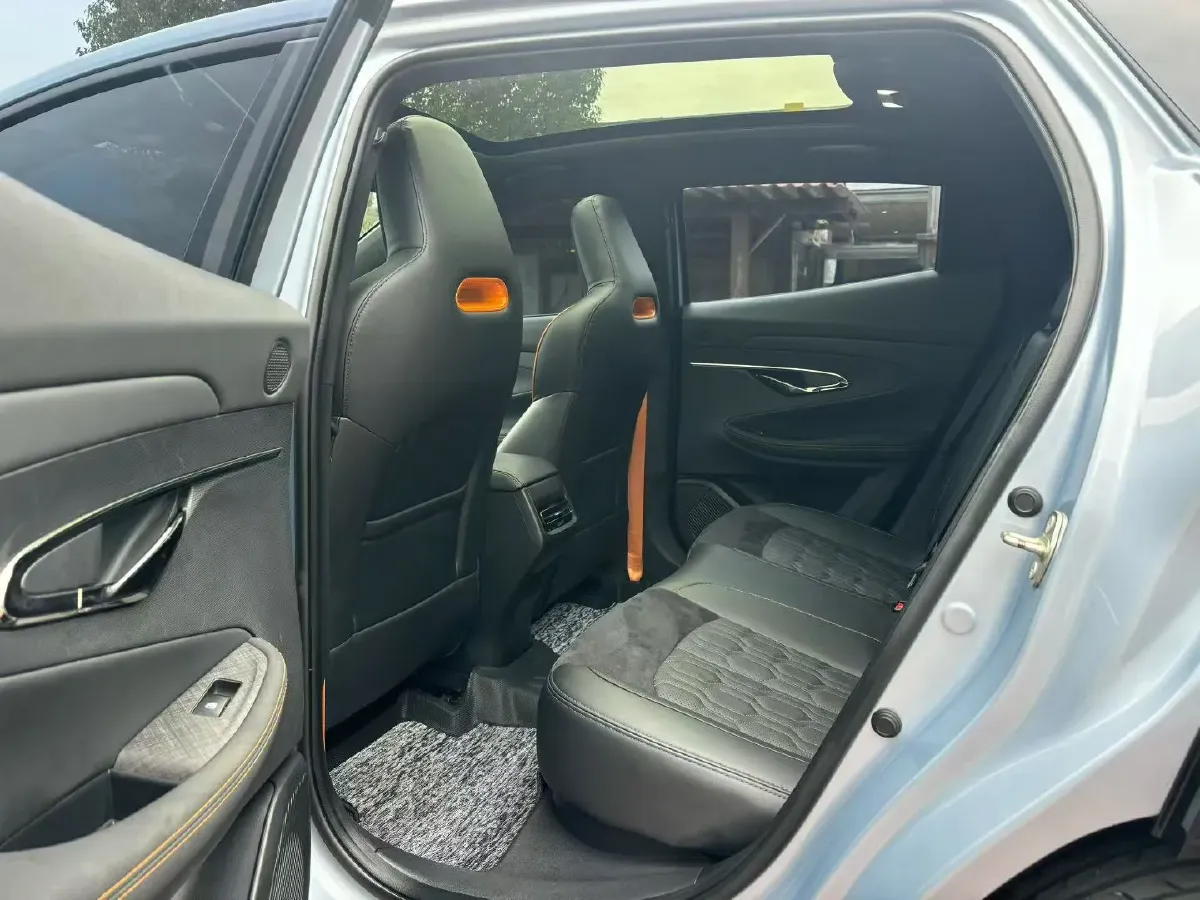 2022 ChangAn UNI-T 1.5T 188HP L4 7DCT,autocango,china used car exporter,china ev exporter,chinese used car exporter,chinese used ev exporter