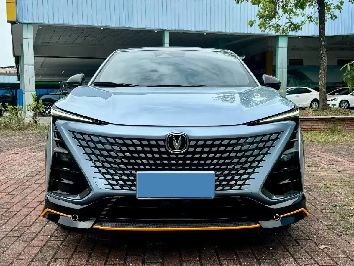 2022 ChangAn UNI-T 1.5T 188HP L4 7DCT,autocango,china used car exporter,china ev exporter,chinese used car exporter,chinese used ev exporter