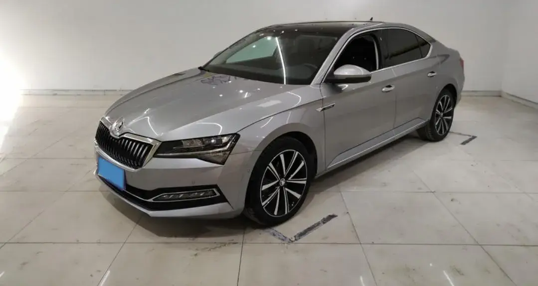 2021 Skoda Superb 2.0T 186HP L4 7DCT