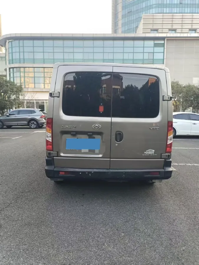 2018 MAXUS XinTu V80 2.5T 136HP L4 6AMT,autocango,china used car exporter,china ev exporter,chinese used car exporter,chinese used ev exporter