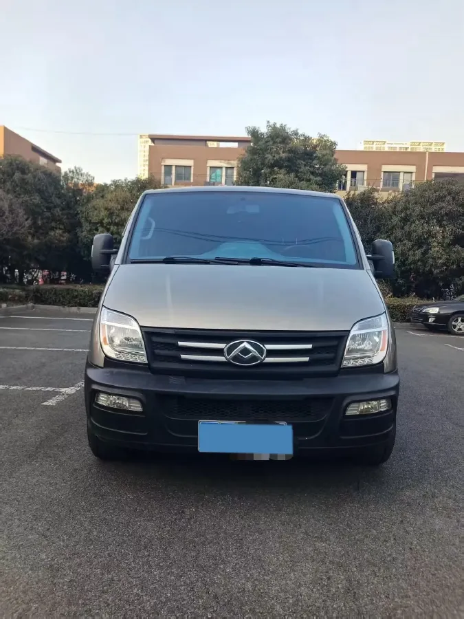 2018 MAXUS XinTu V80 2.5T 136HP L4 6AMT,autocango,china used car exporter,china ev exporter,chinese used car exporter,chinese used ev exporter