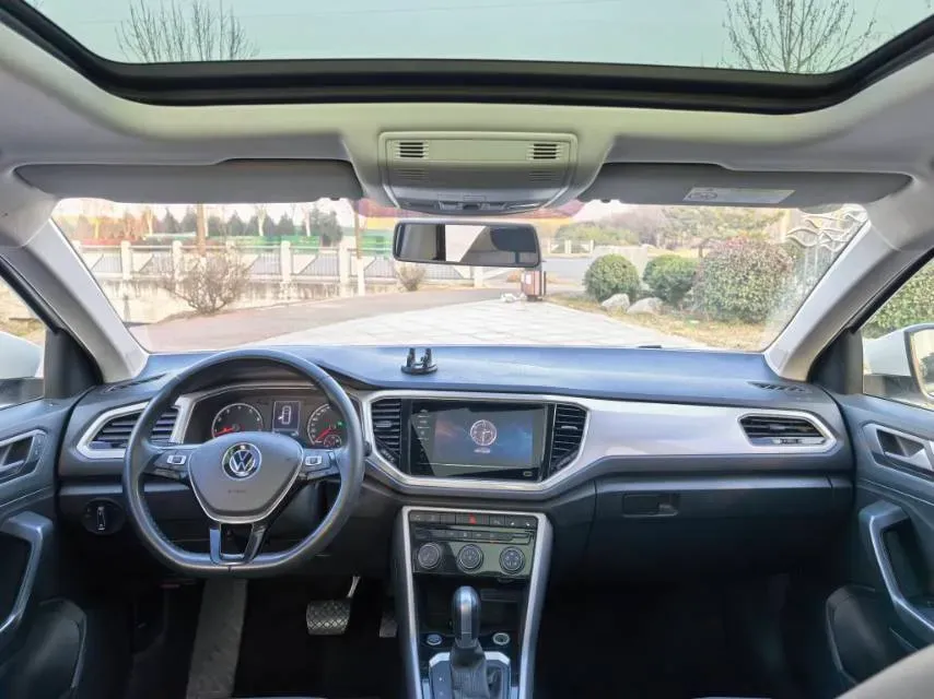 2022 Volkswagen T-Roc 1.4T 150HP L4 7DCT,autocango,china used car exporter,china ev exporter,chinese used car exporter,chinese used ev exporter