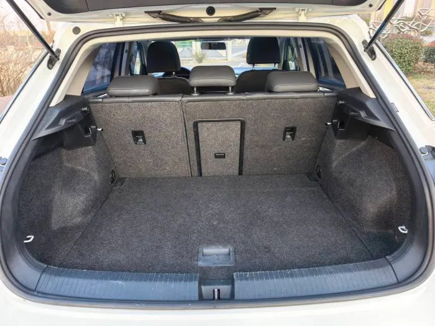 2022 Volkswagen T-Roc 1.4T 150HP L4 7DCT,autocango,china used car exporter,china ev exporter,chinese used car exporter,chinese used ev exporter