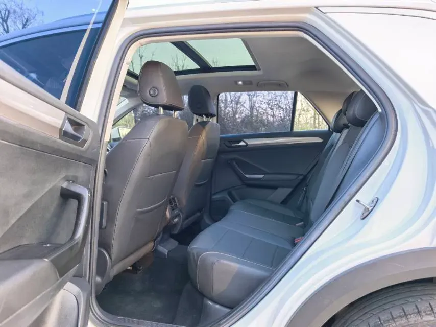 2022 Volkswagen T-Roc 1.4T 150HP L4 7DCT,autocango,china used car exporter,china ev exporter,chinese used car exporter,chinese used ev exporter