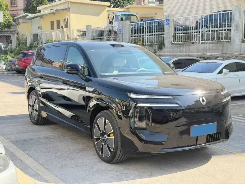 2025 Denza DenzaN8L 2.0T 207HP L4 E-CVT PHEV,autocango,china used car exporter,china ev exporter,chinese used car exporter,chinese used ev exporter