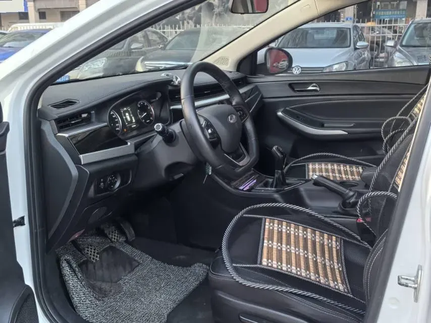 2021 Chery Arrizo 5 1.5L 116HP L4 5MT,autocango,china used car exporter,china ev exporter,chinese used car exporter,chinese used ev exporter