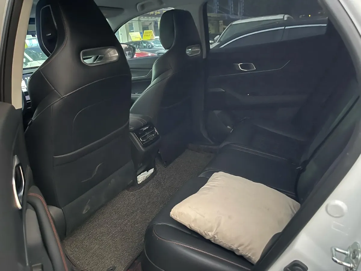 2021 ChangAn UNI-K 2.0T 233HP L4 8AT,autocango,china used car exporter,china ev exporter,chinese used car exporter,chinese used ev exporter