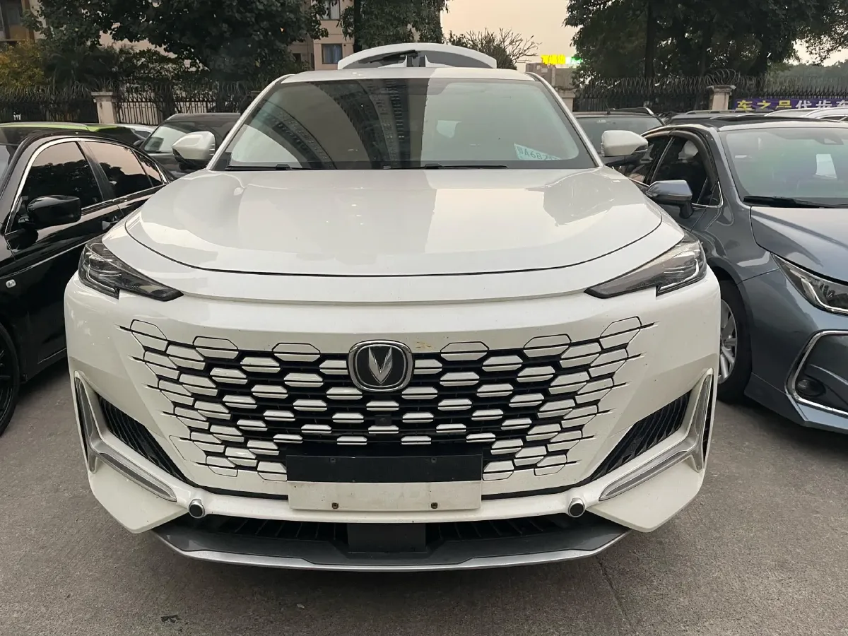 2021 ChangAn UNI-K 2.0T 233HP L4 8AT,autocango,china used car exporter,china ev exporter,chinese used car exporter,chinese used ev exporter