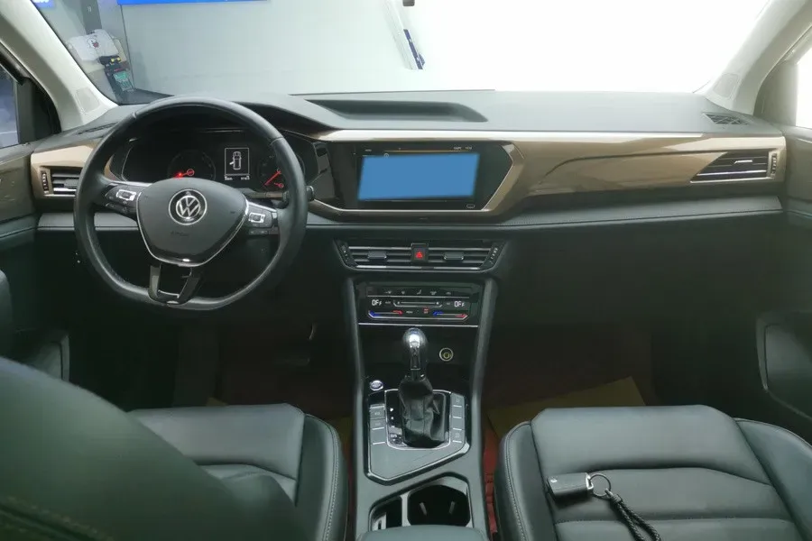 2021 Volkswagen Tharu 1.4T 150HP L4 7DCT,autocango,china used car exporter,china ev exporter,chinese used car exporter,chinese used ev exporter