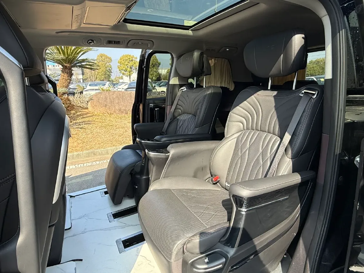 2024 GAC Trumpchi M8 2.0T 252HP L4 8AT,autocango,china used car exporter,china ev exporter,chinese used car exporter,chinese used ev exporter