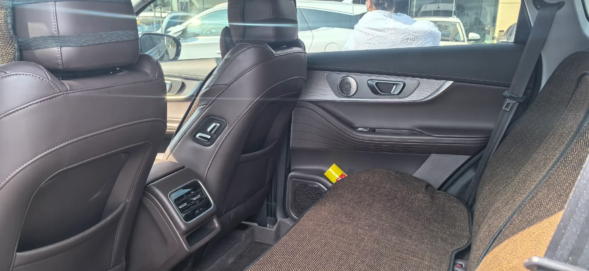 2024 Chery Tiggo 8 PRO 2.0T 254HP L4 7DCT,autocango,china used car exporter,china ev exporter,chinese used car exporter,chinese used ev exporter