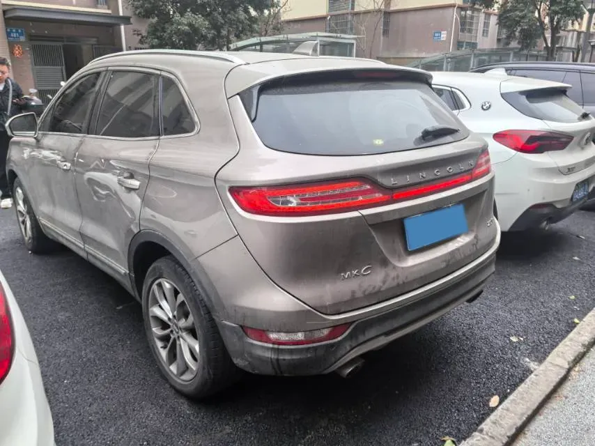 2018 Lincoln MKC 2.0T 203HP L4 6AT,autocango,china used car exporter,china ev exporter,chinese used car exporter,chinese used ev exporter