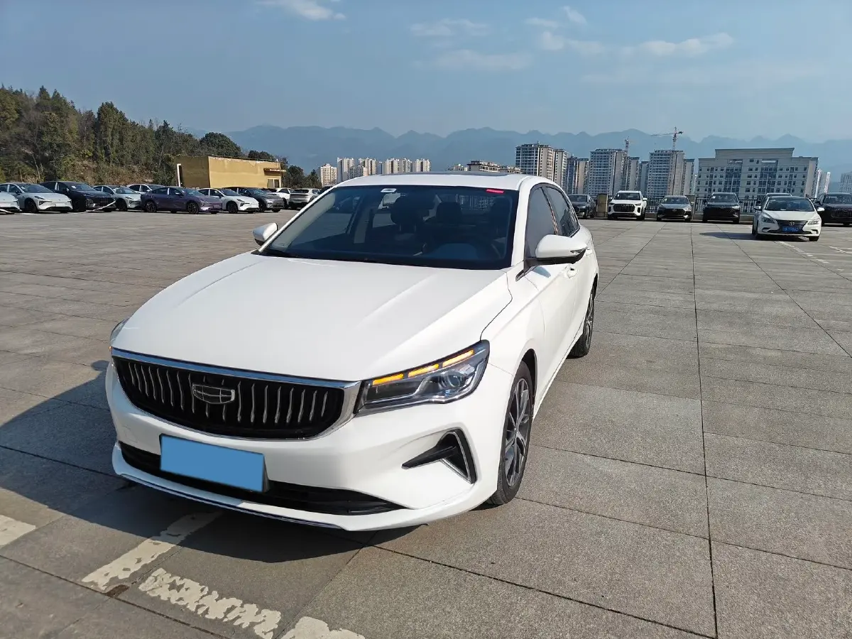 2022 Geely Emgrand 1.5L 114HP L4 CVT