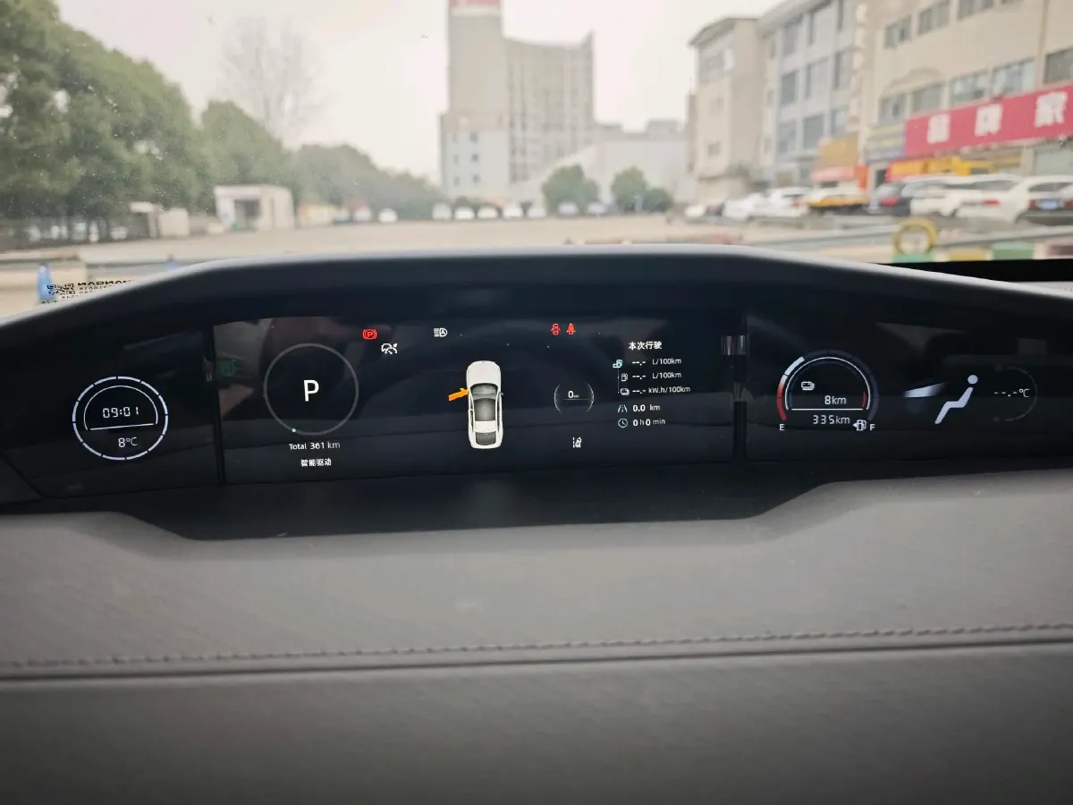 2024 ChangAn UNI-V iDD 1.5L 110HP L4 E-CVT PHEV 18.99KWH,autocango,china used car exporter,china ev exporter,chinese used car exporter,chinese used ev exporter