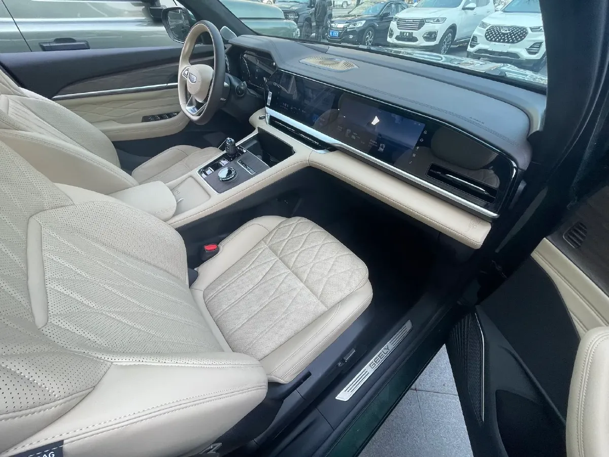 2025 Geely Monjaro 2.0T 238HP L4 8AT,autocango,china used car exporter,china ev exporter,chinese used car exporter,chinese used ev exporter